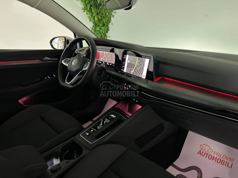 Volkswagen Golf 8 1.5 e TSI DSG LED