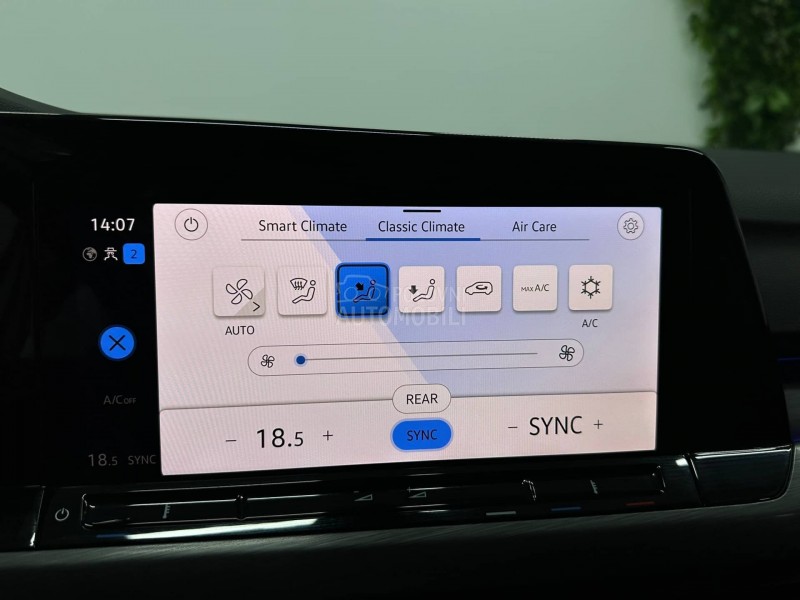 Volkswagen Golf 8 1.5 e TSI DSG LED