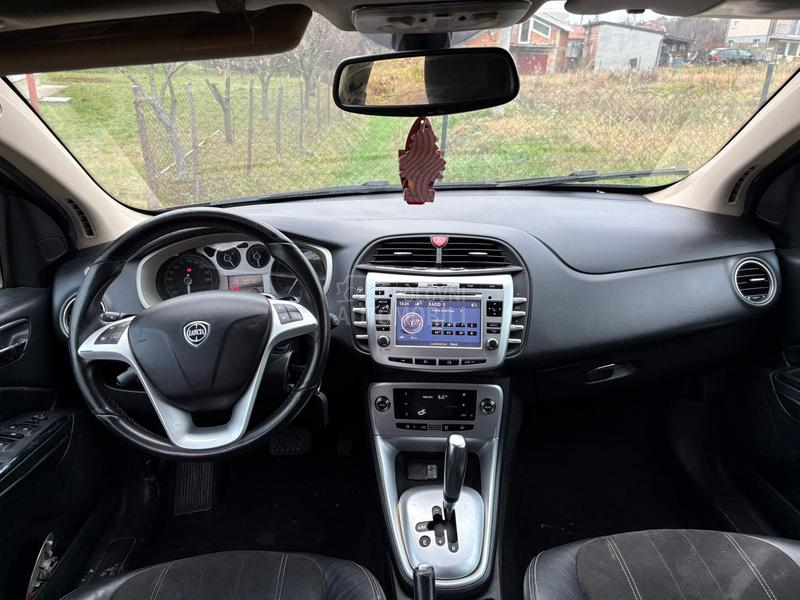 Lancia Delta 1.6MJT Aut