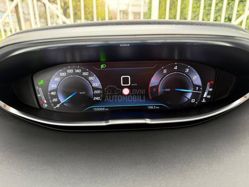 Peugeot 3008 ALLURE/360