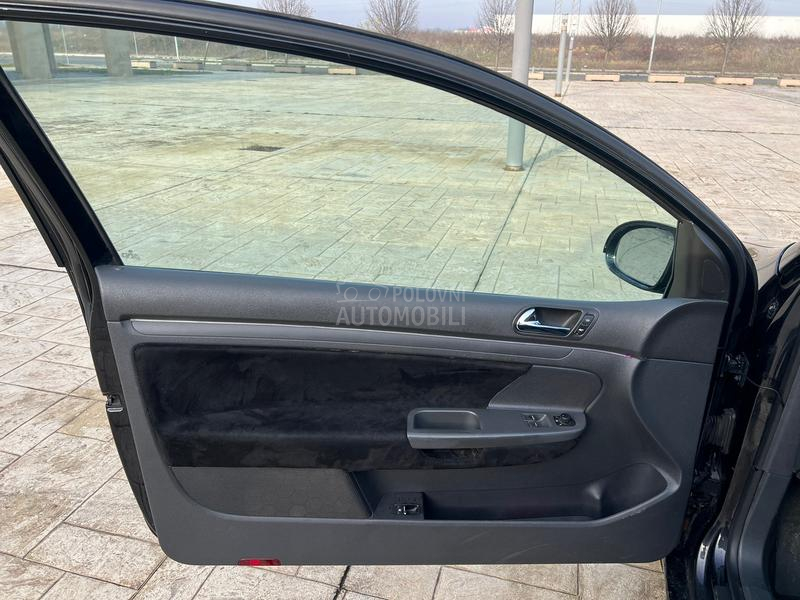 Volkswagen Golf 5 1.9tdi-DOBAR