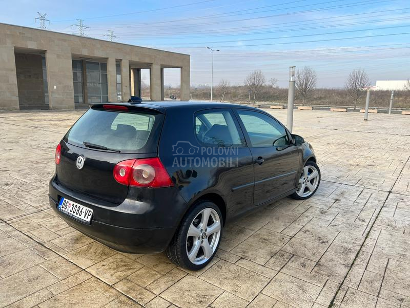Volkswagen Golf 5 1.9tdi-DOBAR