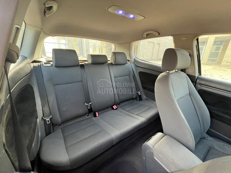 Volkswagen Golf 5 1.9tdi-DOBAR