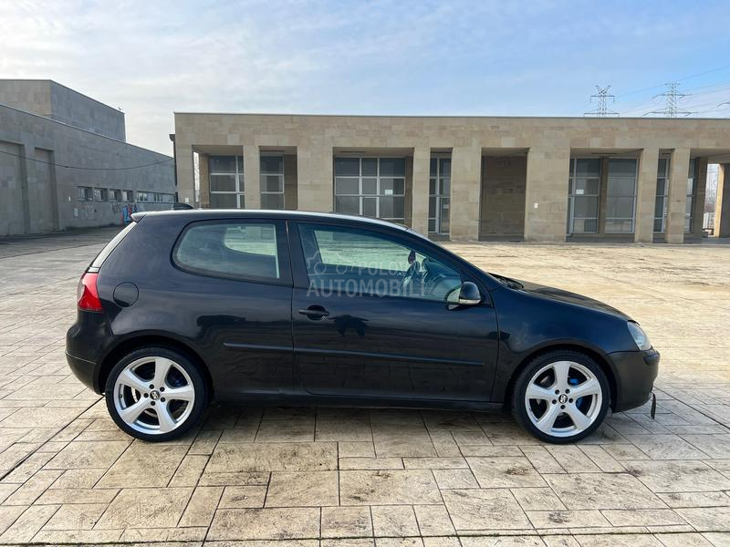 Volkswagen Golf 5 1.9tdi-DOBAR