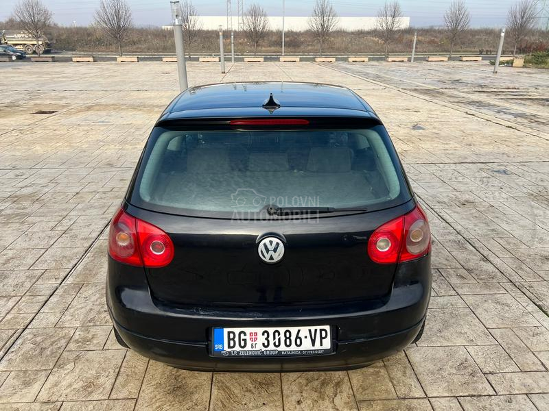 Volkswagen Golf 5 1.9tdi-DOBAR