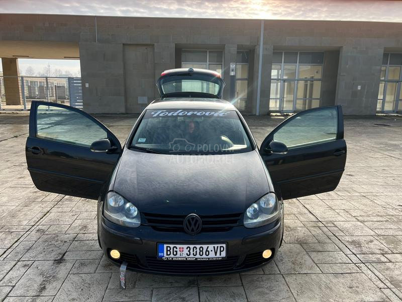 Volkswagen Golf 5 1.9tdi-DOBAR
