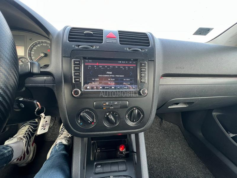 Volkswagen Golf 5 1.9tdi-DOBAR