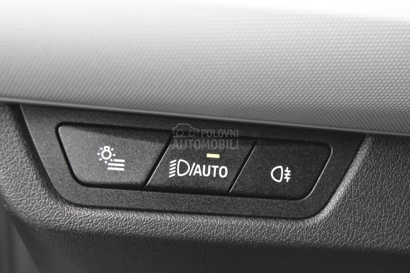 BMW X1 sDrive 18i AT