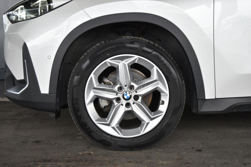 BMW X1 sDrive 18i AT
