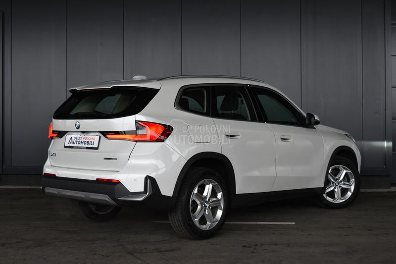 BMW X1 sDrive 18i AT