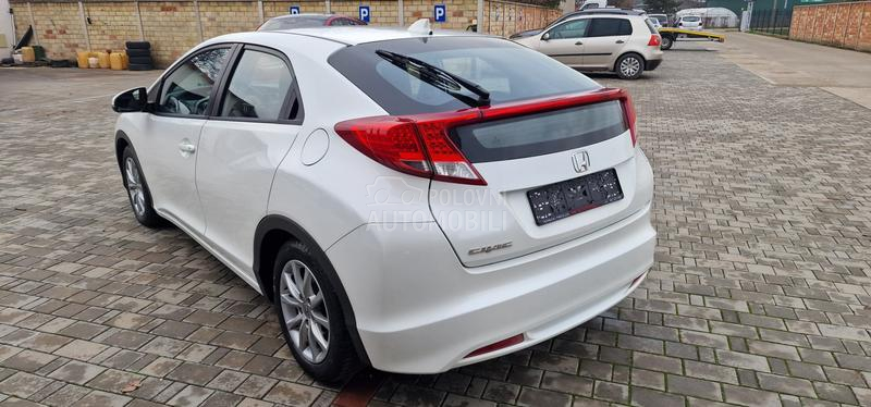 Honda Civic 1.8 iVTEC Noovo