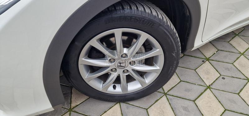 Honda Civic 1.8 iVTEC Noovo