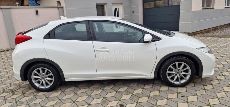 Honda Civic 1.8 iVTEC Noovo