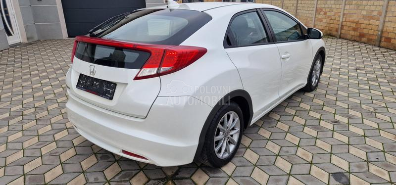 Honda Civic 1.8 iVTEC Noovo