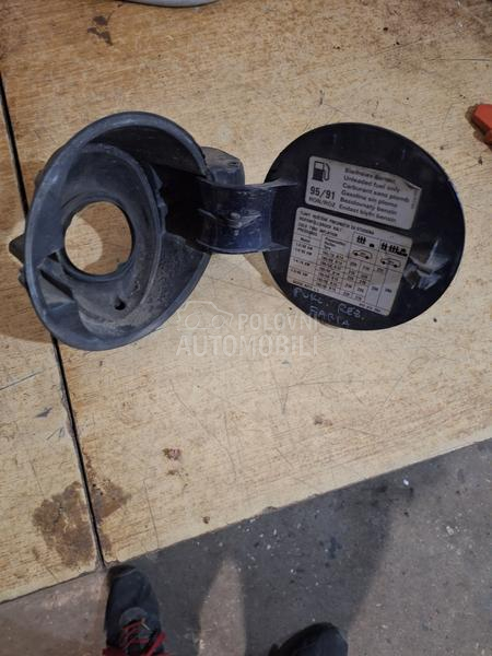 poklopac vrata rezervoara