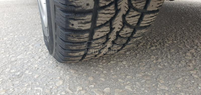 Mazda 323 O C U V A N A