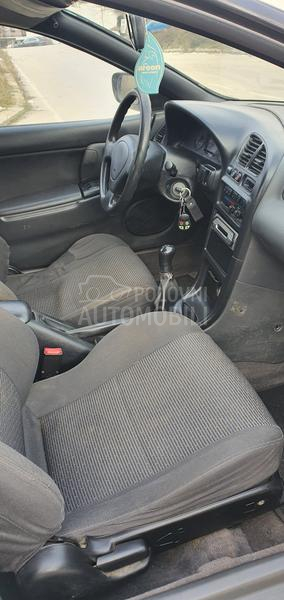 Mazda 323 O C U V A N A