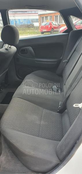 Mazda 323 O C U V A N A