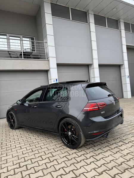 Volkswagen Golf 7 GTI PERFORMANS