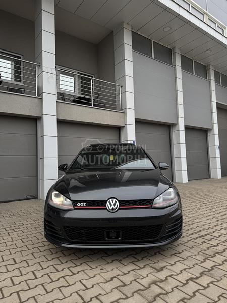 Volkswagen Golf 7 GTI PERFORMANS