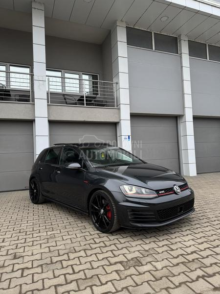 Volkswagen Golf 7 GTI PERFORMANS