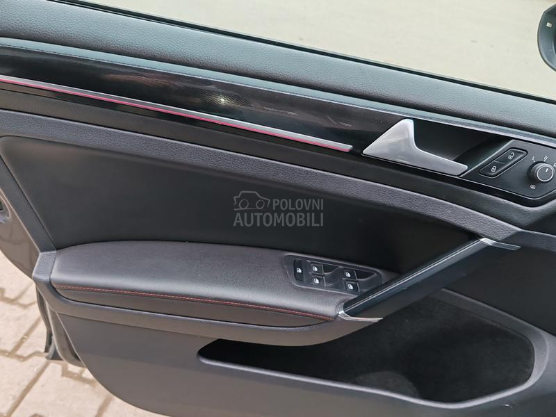 Volkswagen Golf 7 GTI PERFORMANS