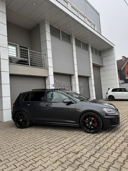 Volkswagen Golf 7 GTI PERFORMANS