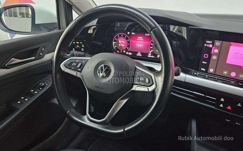 Volkswagen Golf 8 1.5 tgi DSG
