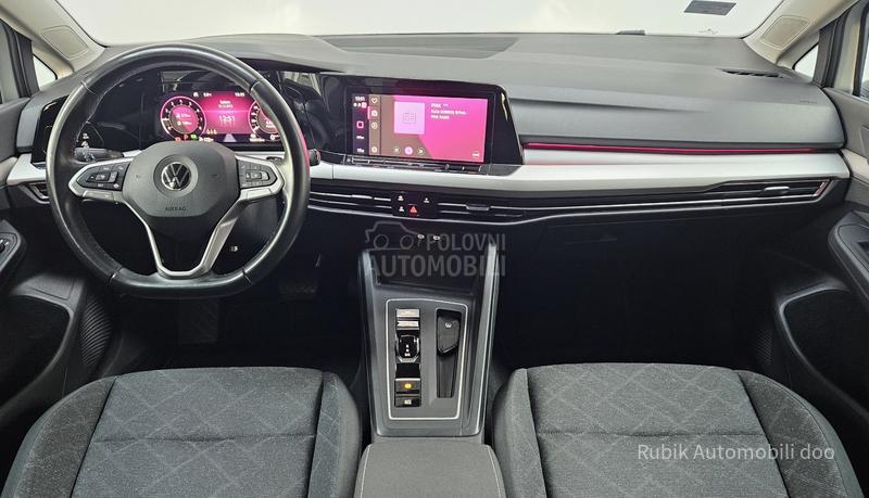 Volkswagen Golf 8 1.5 tgi DSG