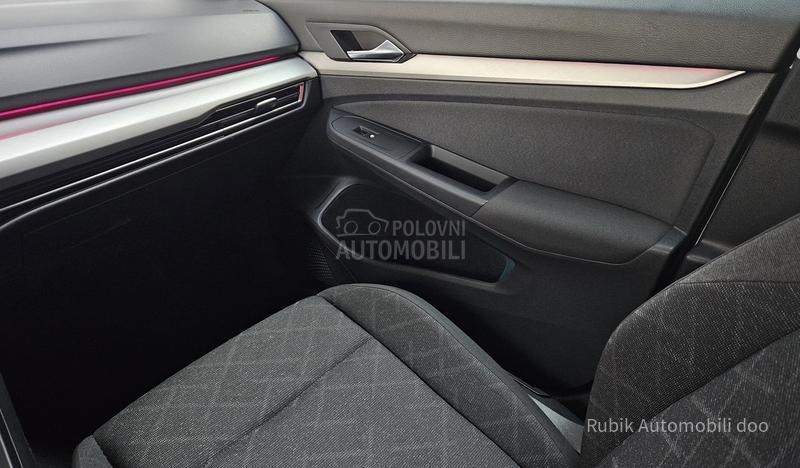 Volkswagen Golf 8 1.5 tgi DSG