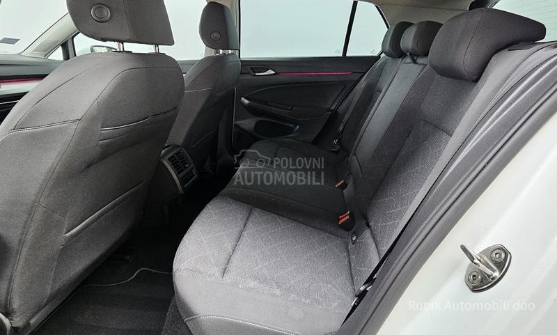 Volkswagen Golf 8 1.5 tgi DSG