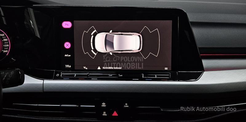 Volkswagen Golf 8 1.5 tgi DSG