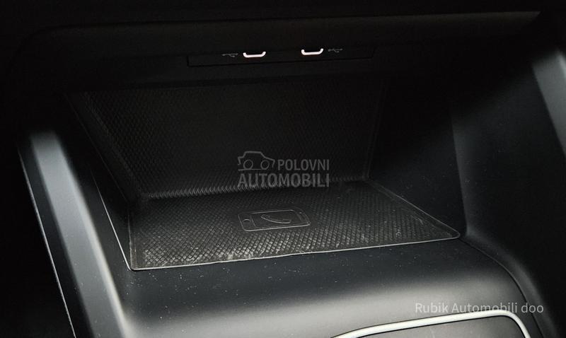 Volkswagen Golf 8 1.5 tgi DSG