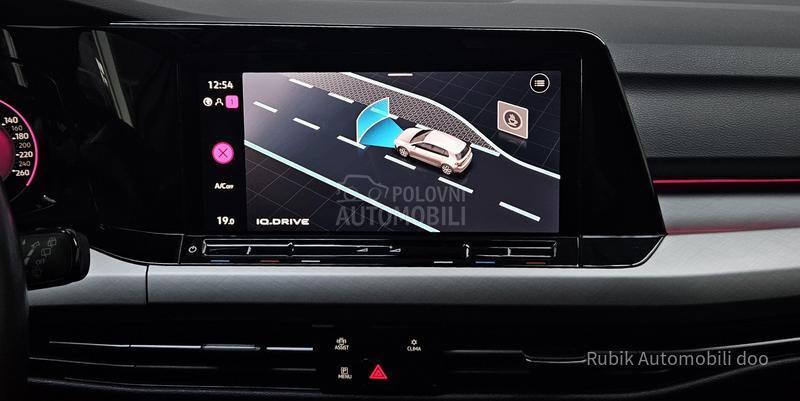 Volkswagen Golf 8 1.5 tgi DSG