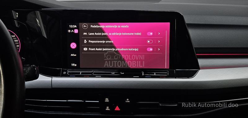 Volkswagen Golf 8 1.5 tgi DSG