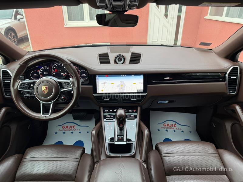 Porsche Cayenne SPORT HRONO