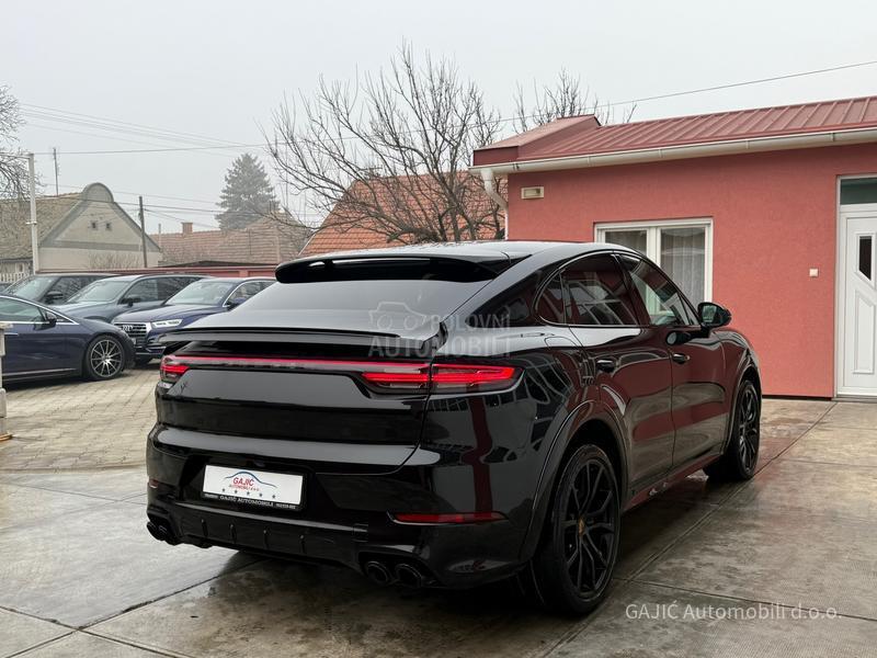 Porsche Cayenne SPORT HRONO