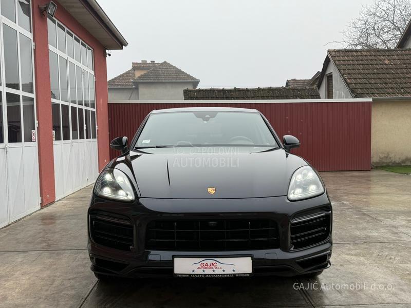 Porsche Cayenne SPORT HRONO