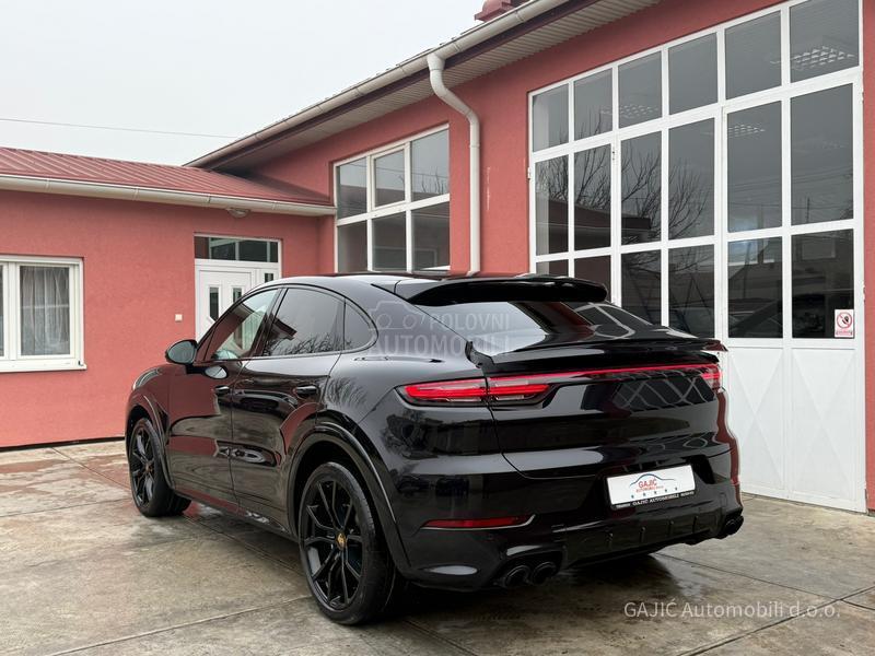 Porsche Cayenne SPORT HRONO