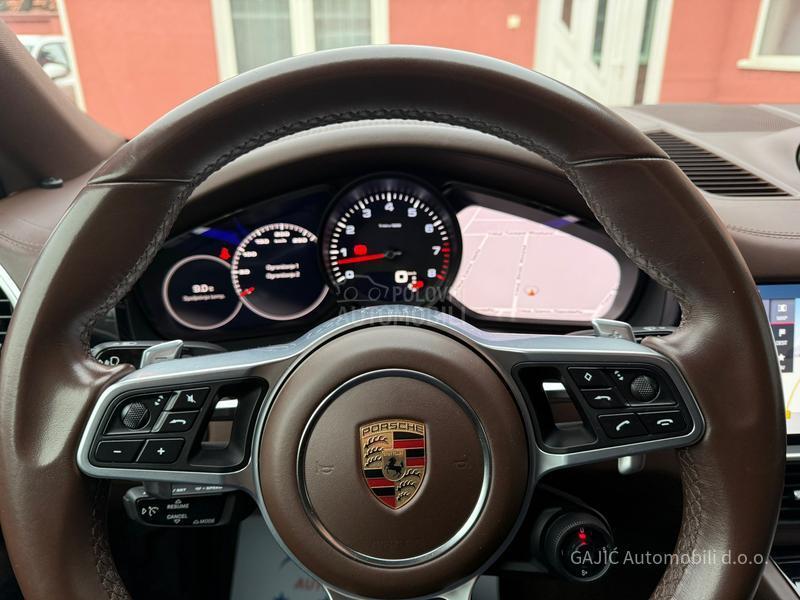 Porsche Cayenne SPORT HRONO