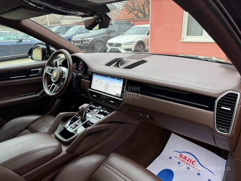 Porsche Cayenne SPORT HRONO