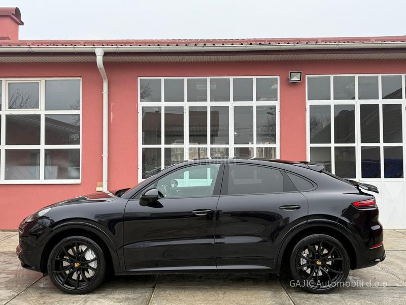 Porsche Cayenne SPORT HRONO