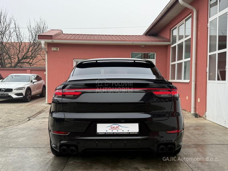 Porsche Cayenne SPORT HRONO