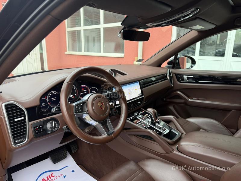 Porsche Cayenne SPORT HRONO