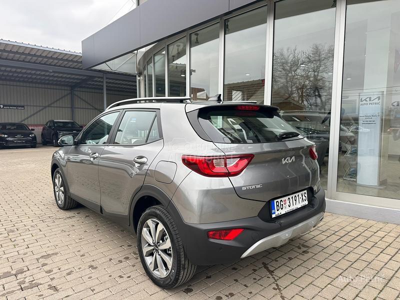 Kia Stonic 1.2 LX URBAN PLUS
