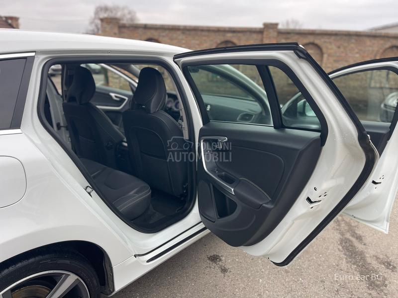 Volvo V60 R-design