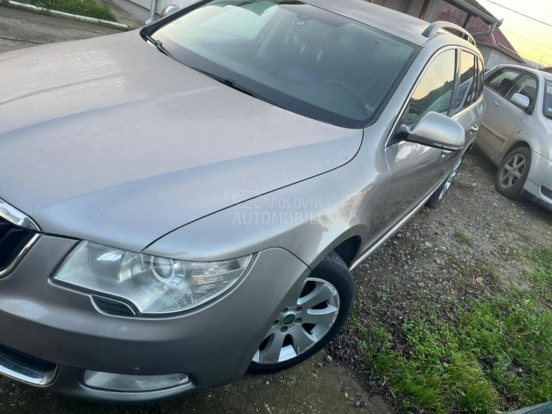 Škoda Superb 