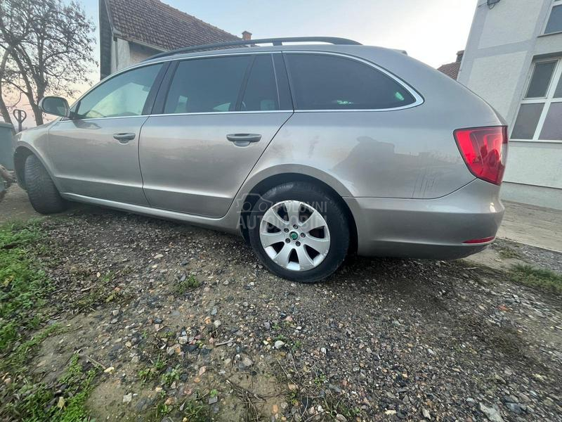 Škoda Superb 