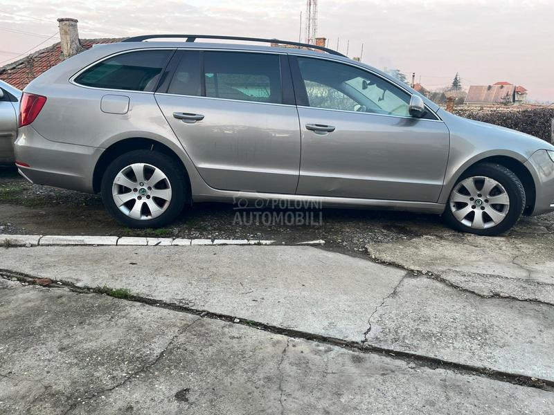 Škoda Superb 