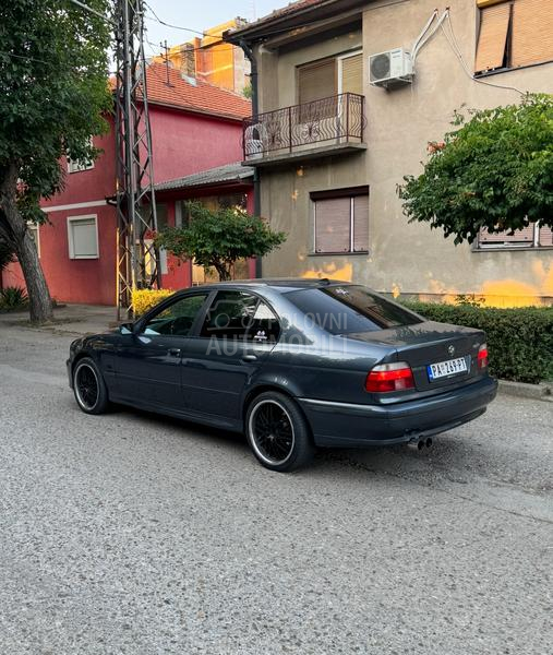 BMW 523 2.5